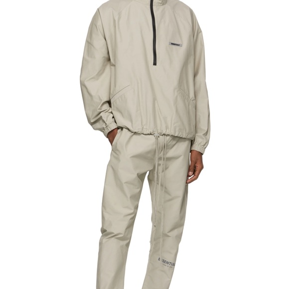 ESSENTIAL - FEAR OF GOD Half-Zip Track Jacket - Picture 6 of 9